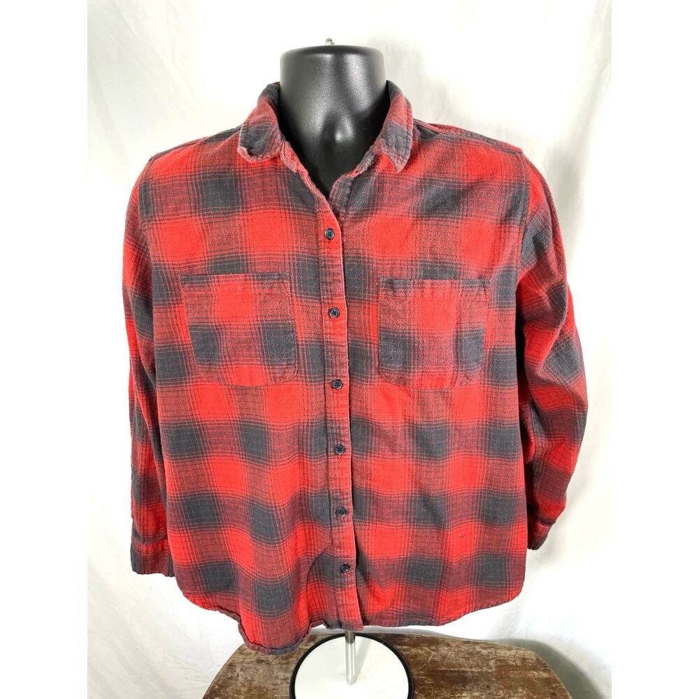 Universal Thread Red Black Plaid Flannel Shirt Women M